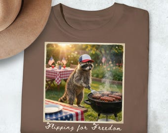 Flipping for Freedom Funny 4th of July Raccoon BBQ Design Patriotic Humor Gift for Dad Husband BBQ Lover USA 250 Anniversary