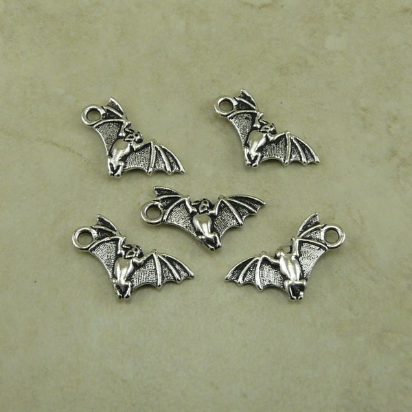 5 TierraCast Vampire Bat Charms > Halloween Dracula Trick or Treat - Silver Plated Lead Free Pewter - I ship Internationally 2380