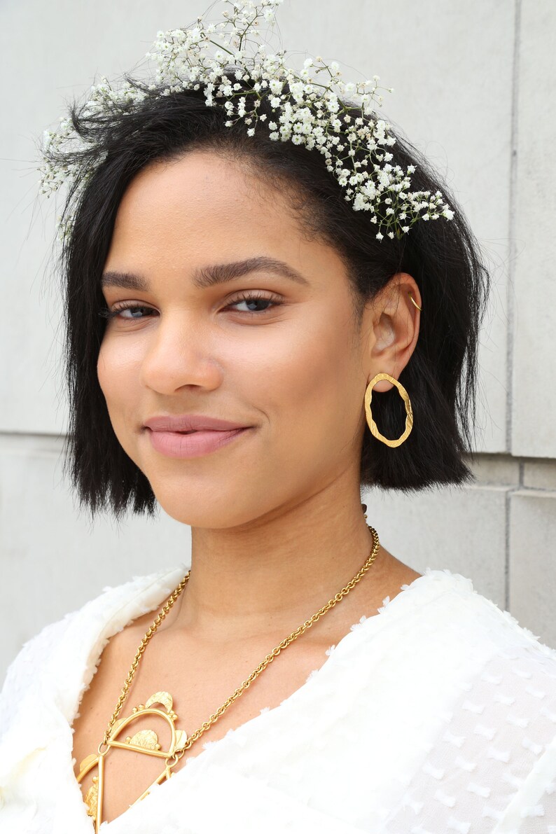 Portal of Faith Large Etched Gold Oval Earrings image 3