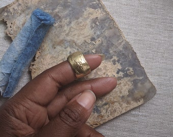 Rough Smoke - Textured Brass Cigar Band - Unisex Statement Ring