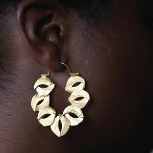 Sculptured Organic Reticulated Gold Hoop Earring image 3