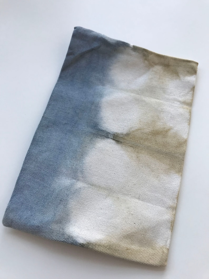 Makeup Travel Bag Cotton Canvas Zipper Pouch Purse Indigo Blue and Green Hand Dyed with Natural Dyes in Shibori Itajime Design