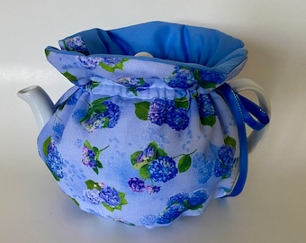 Gorgeous Hydrangea Tea Cozy - 4-6 cup wrap around style - hand made in US - FREE SHIPPING!