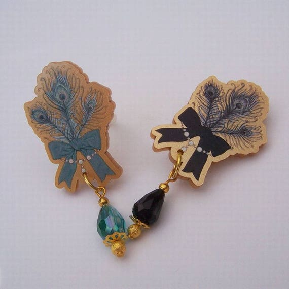 Gold-Tone Crystal & Pearl Feather Brooch with Black Feathers Gold Feather Brooch, Crystal and Mother-of-pearl Lapel Pin  main image 3