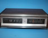 vintage SOUNDESIGN brand CLOCK am fm radio