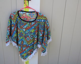 VINTAGE HANDCRAFTED ladie's size PONCHO