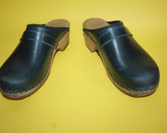 VINTAGE blue leather CLOGS eu size 37 shoes