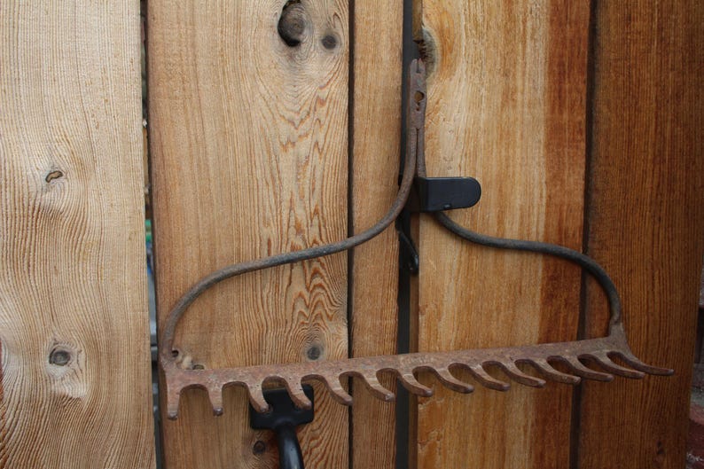 Vintage RUSTY Metal Rock Rake Head Turned DISPLAY / Staging PROP - Etsy
