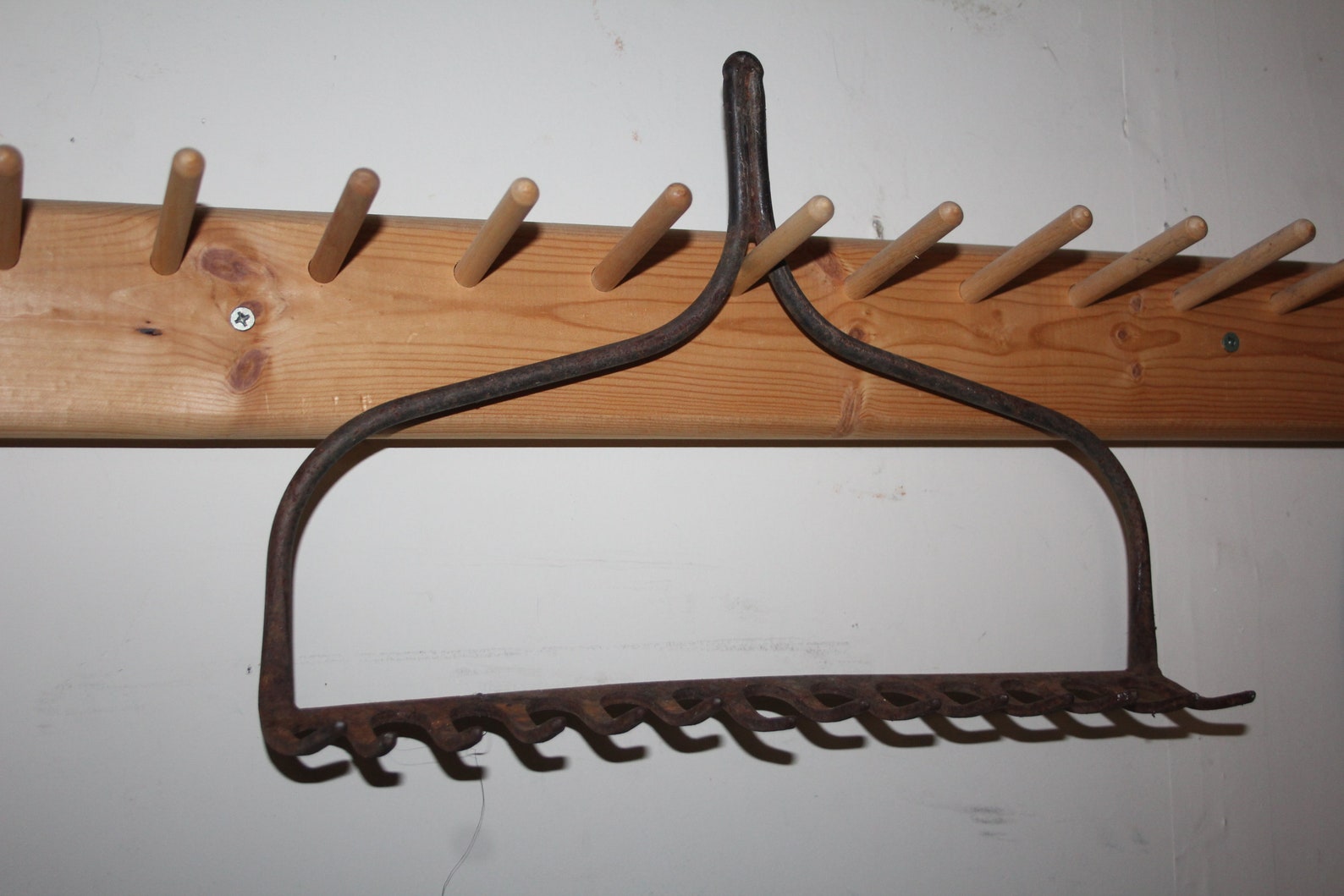 Vintage RUSTY Metal Rock Rake Head Turned DISPLAY / Staging PROP - Etsy