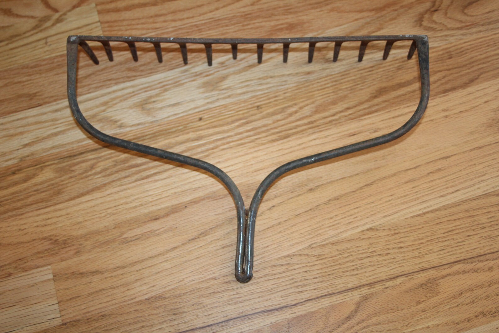 Vintage RUSTY Metal Rock Rake Head Turned DISPLAY / Staging PROP - Etsy