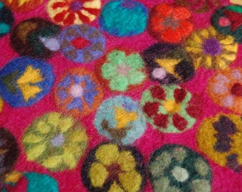spring mini round table runner