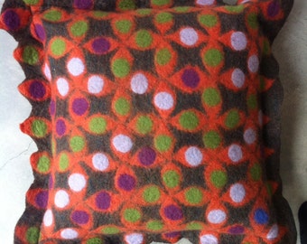 brown/orange cartwheel pillow