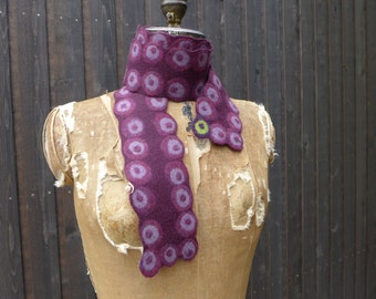 dark burgundy dotted scarfini