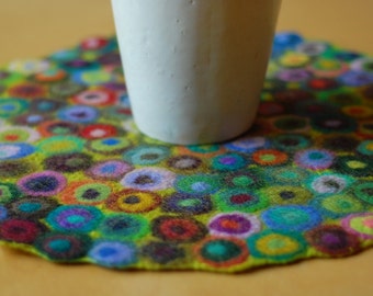lots of dots table runner