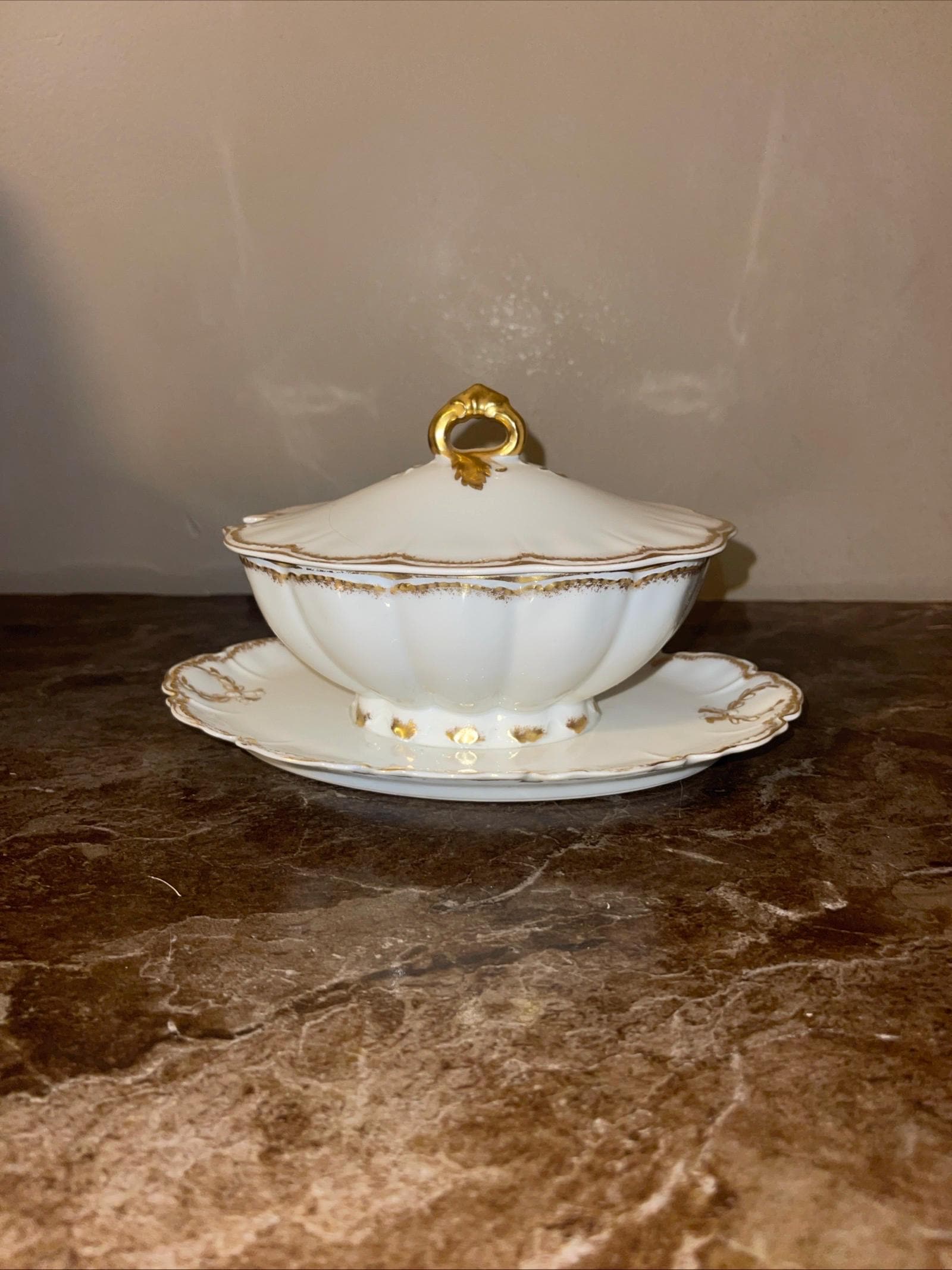 Vintage Haviland Limoges White Double Gold Schleiger #22 Gravy Boat And Platter