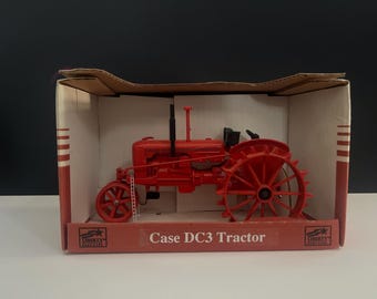 Vintage Case DC3 Regular Edition Diecast Tractor 1:16 Scale With Box