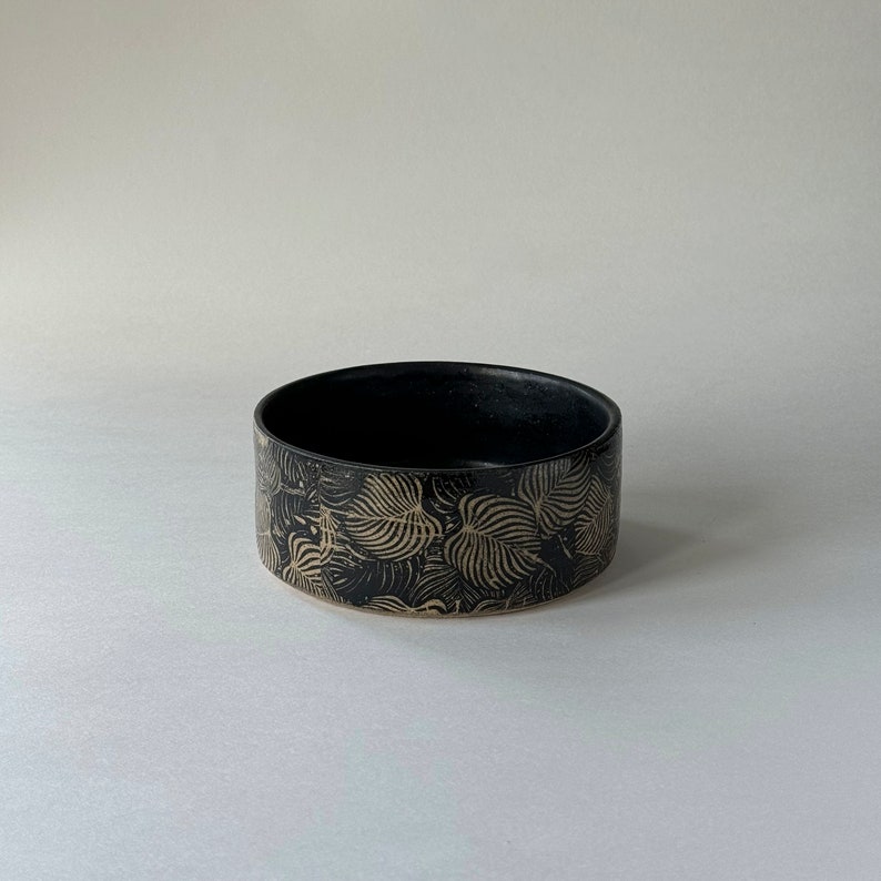 Set of 2 handmade ceramic bowls/dog bowls with leaves print image 3