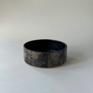 Set of 2 handmade ceramic bowls/dog bowls with leaves print image 2
