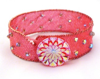 Hot Pink diagonal bead woven bracelet