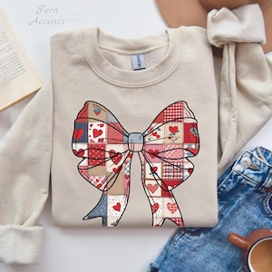 Coquette Bow shirt for Sewing Lover t-shirt Patchwork Sweatshirt Seamstress gift for Grandma Quilting Group Shirts for Sewing Retreat