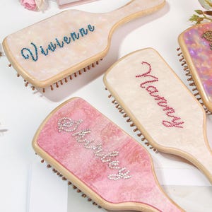 Personalized name hair brush with rhinestone,Wooden Hair Brush,Unique Birthday Gift for Her,Luxury Bridesmaid Gift Idea,Custom Name Comb