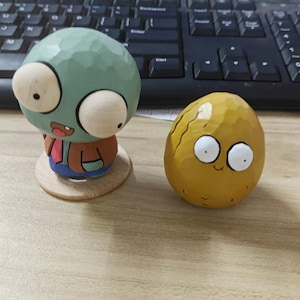 Hand Carved Basswood Plants vs Zombies Sculpture: Dollhouse Decor