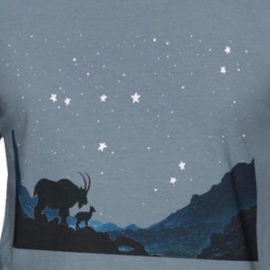 Unisex Capricornus die Gehörnte Ziege Sternbild Himmel Karte Steinbock Erwachsene: Softstyle T-Shirt