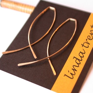 Threader Earrings. Crisscross Earrings. Gold Open Hoops. Gold Threader Earrings. Minimalist Earrings. Minimalist Jewelry. Gifts for her
