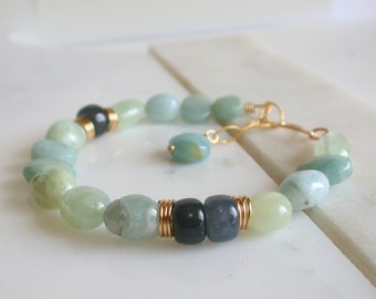 Mom Day Sale! OOAK. One of a Kind Aquamarine Gemstone Bracelet. Aquamarine Pebble Bracelet. March Birthstone Bracelet.