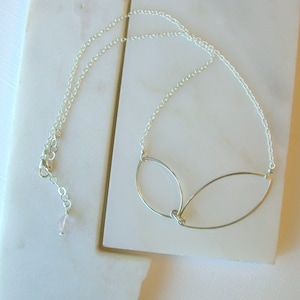 Modern Leaf Necklace. Sterling Silver Leaf Necklace. Simple Silver Leaf Necklace. Minimalist Sterling Silver Metal Leaf Gifts for Girlfriend