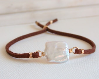 Pearl and Suede Leather Bracelet. Square Pearl Bracelet. Modern Pearl Bracelet. Suede and Pearls. Brown Leather and Pearl Bracelet.