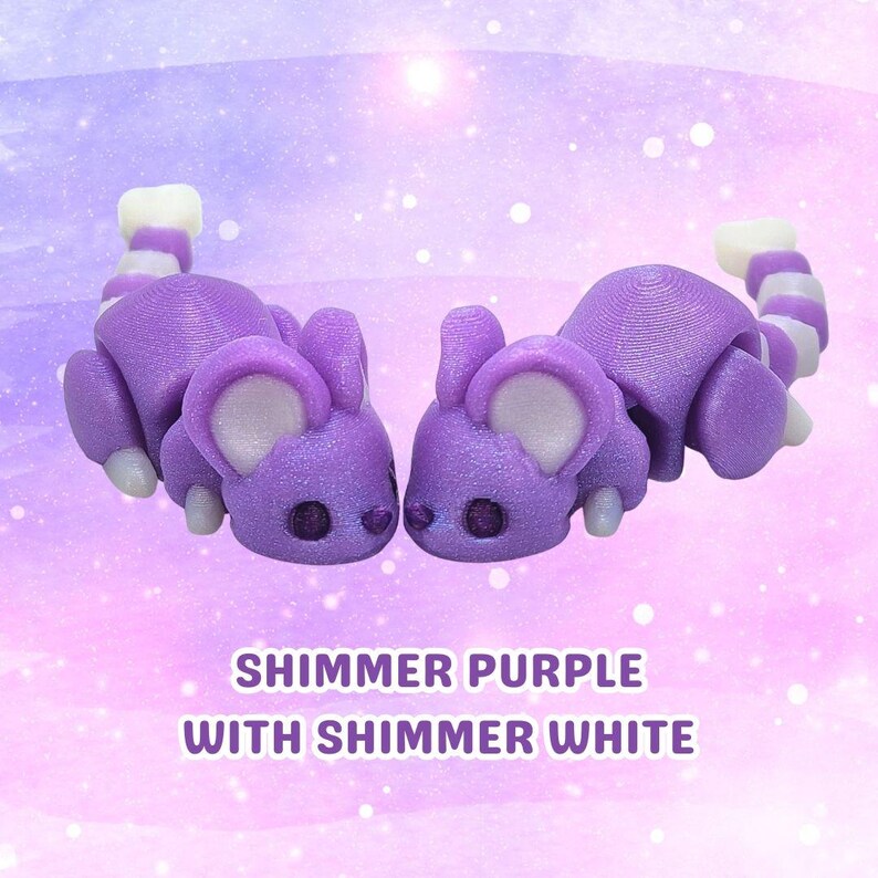 Mouse flexível com cauda em formato de coração – um brinquedo antiestresse adorável ou item de colecionador. Light Purple