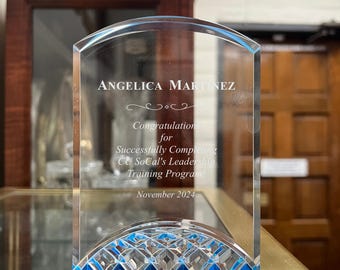 Premio acrílico Blue Horizon personalizado / Trofeo de vidrio personalizado para empleados, jubilación, graduación o regalo de agradecimiento / Placa grabada