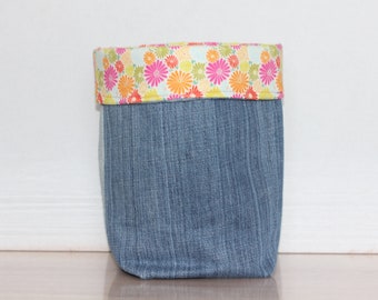 Upcycled denim - large fabric/denim pot - fully lined