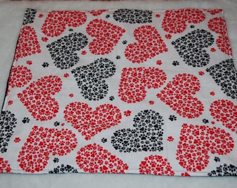 Purr Pad cat or small dog bed, mat, red & black paw print hearts