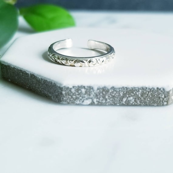 Floral Sterling Silver Toe Ring: Skinny Boho Woodland Jewelry