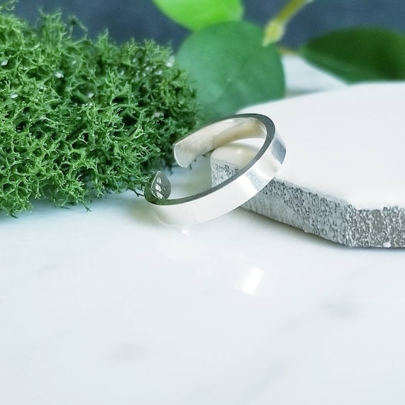 Polished Sterling Silver Toe Ring: Adjustable Summer Jewelry