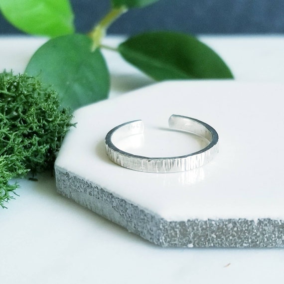 Striated Sterling Silver Toe Ring: Hammered Texture, Adjustable Fit