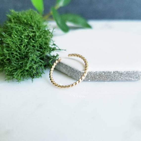 Twisted 14K Gold Filled Toe Ring: Skinny Body Jewelry