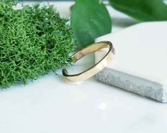 SOLID Hammered 14K Yellow Gold Flat Top Toe Ring