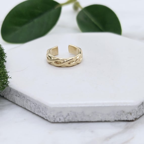 Twist Embossed 14K Yellow Gold Filled Half Round Ear Cuff Faux Piercing