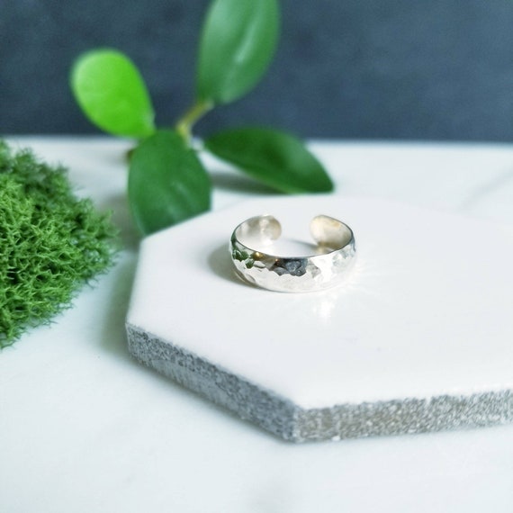 Hammered Sterling Silver Toe Ring: Wide Band Beach Jewelry