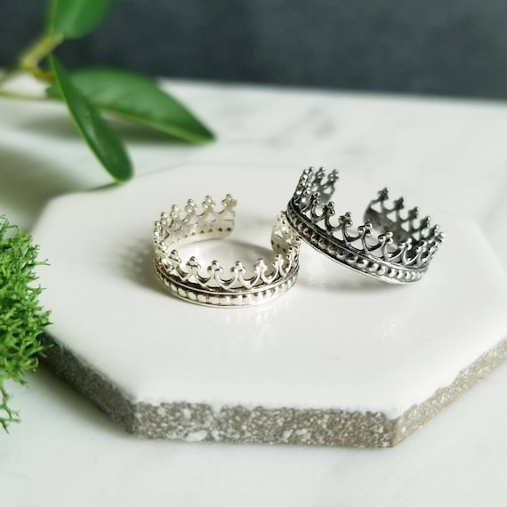 Crown shop toe ring