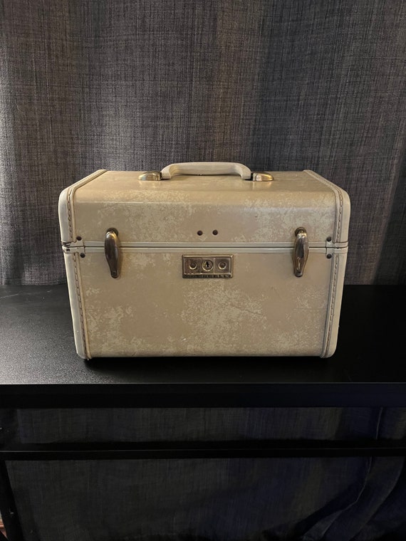 Vintage SAMSONITE #4712 LADIES TRAIN CASE 13x8x9 w/ TAG, TRAY & KEY – Get A Grip & More