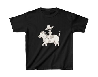 Alien Riding cow T Shirt Funny Cool Ufo Tee Area 51 Roswell New Mexico Weird Graphic Cryptozoology Space Cowboy for kids Tshirt