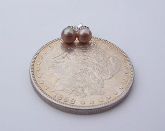 Freshwater Pearl Posts / Studs Medium Mauve