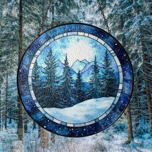 Winterwald Glasmalerei Suncatcher - Verschneite Kiefern Weihnachtsfensterdekoration, Weihnachtsferien Glaskunst Wohnkultur Geschenk