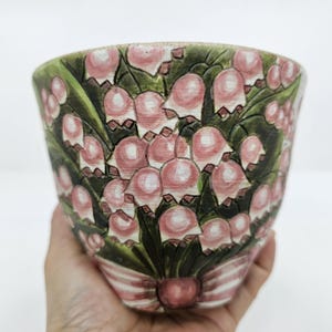 Maceta de cerámica pintada a mano con diseño de lirios del valle, maceta floral de gres (con orificio de drenaje).