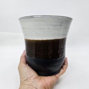 Maceta de cerámica hecha a mano, maceta esmaltada torneada, maceta moderna minimalista para plantas de interior.