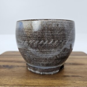 Vaso in ceramica tornito, con smalto effetto pietra, ceramica minimalista, vaso per piante fatto a mano (10,5 cm)